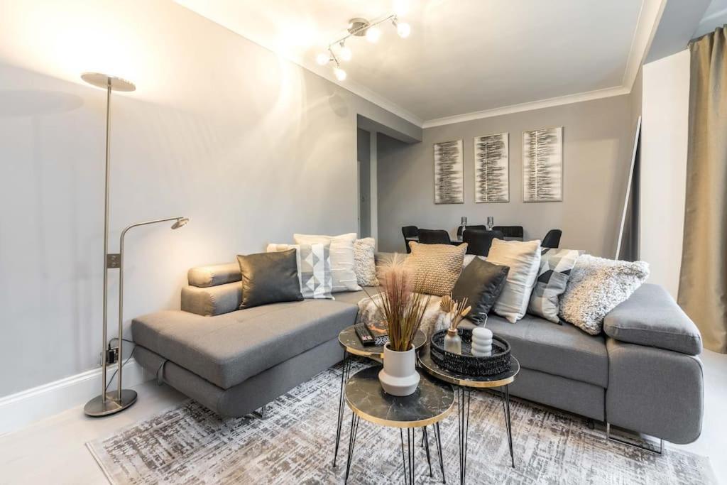Exceptional Spacious City Apartment London Bagian luar foto